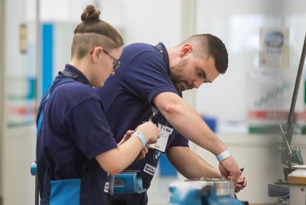 德国BMW学徒工(Jens-Ulrich Koch/Getty Images)