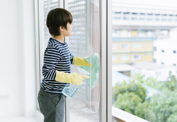 孩子做家务。(123RF)