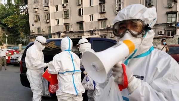 中国大陆核酸检测,示意图。(图片来源:Lintao Zhang/Getty Images)