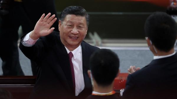 习近平提出了 “ 共同富裕 ” 的政治口号。