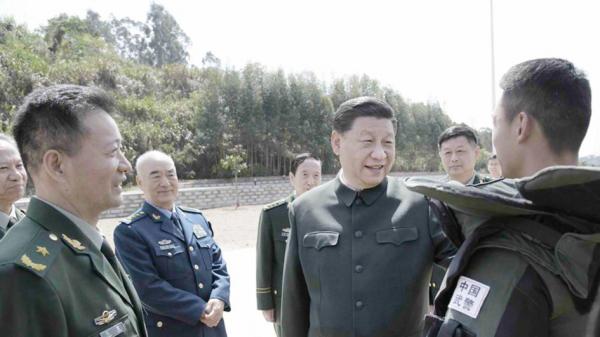 今年3月24日,习近平到武警第二机动总队察看部队训练情况。