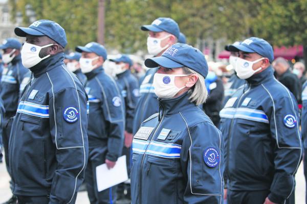 巴黎的市政警察（Photo by Chesnot/Getty Images）