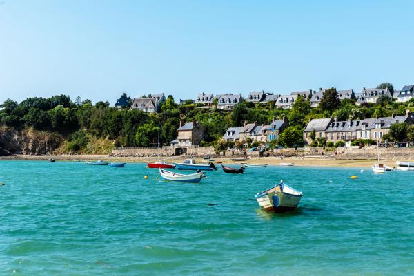 圣-苏利亚克小镇(123RF)