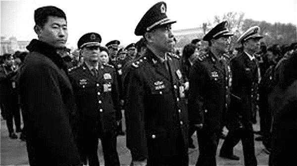 “军中五虎”被抓，过程惊心动魄。（网络图片）