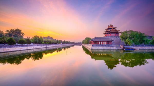 中外历史交相辉映(Adobe Stock)