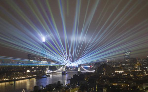 2022年1月1日凌晨，疫情下的英国伦敦跨年夜景。（Chris Gorman/Getty Images）
