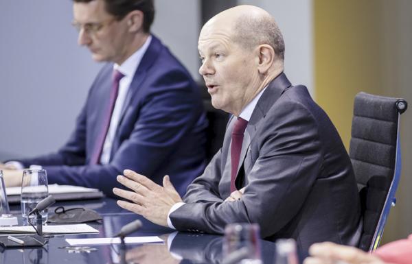 2月16日,德国总理肖尔茨与各州长开会。(Andreas Gora - Pool/Getty Images)