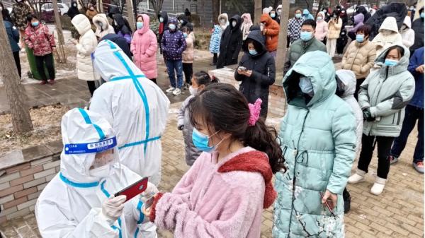 天津COVID-19疫情病例日日新增,大陆新年返乡潮以来,至少有10地通报返乡后阳性感染者。(图片来源:Getty Images)