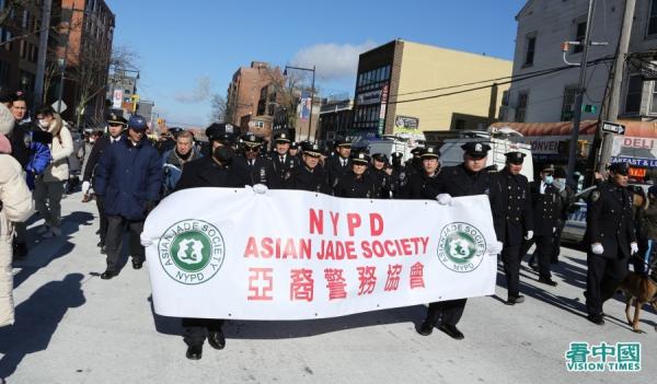 2022年2月5日,在美国纽约最大的华人社区法拉盛,举办了中国新年虎年大游行(看中国摄影图:柳笛)