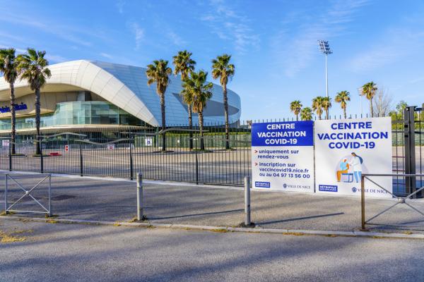 法国尼斯一疫苗中心(123RF)