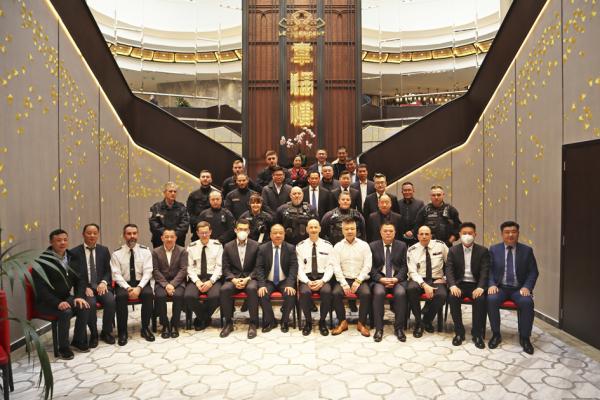 3月9日美丽城联合商会警民交流会合影（摄影：林莲怡/看中国）