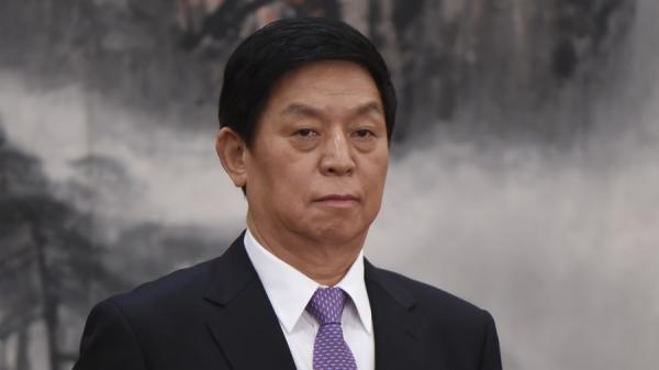 中共全国人大五次会议第二次全体会议8日在北京举行，委员长栗战书发表工作报告，提及“爱国者治港”。