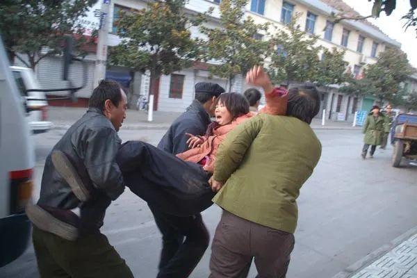 电影《盲山》剧照(图片来源:网络)