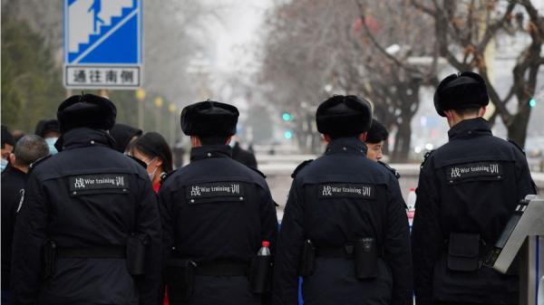近日北京天空突然飘落大量喊冤的传单,一度造成当地交通瘫痪。示意图。(图片来源:网络图片)