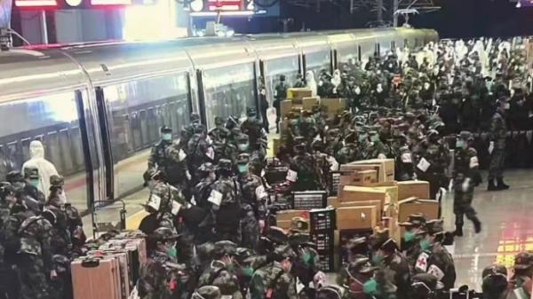 中共当局已调动大量军队、武警进驻上海协助防疫和维稳,传上海已经被变相军管。(网络图片)