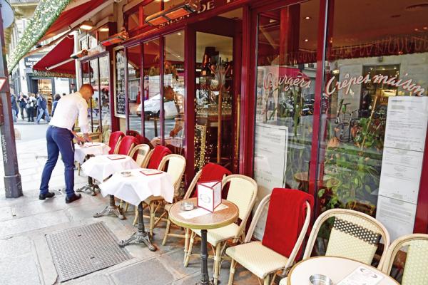 餐饮业服务人员的严重短缺可能会使夏季的工作变得非常复杂。 (123RF)