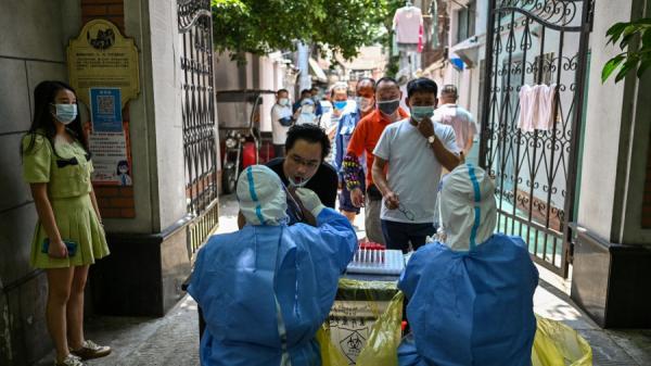 核酸检测(图片来源:HECTOR RETAMAL/AFP via Getty Image)