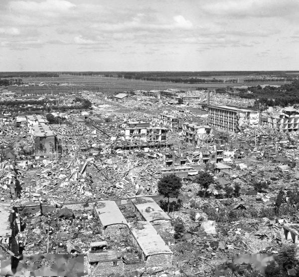 地震后的唐山(公有领域)