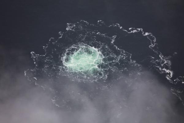 北溪二号第四个天然气泄漏点(Swedish Coast Guard via Getty Images)