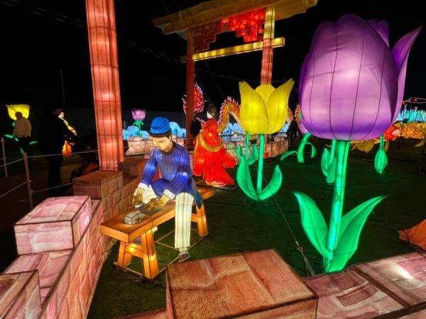 加拿大密西沙加举办世界最大灯展illumi。(图片来源:辛迪提供)