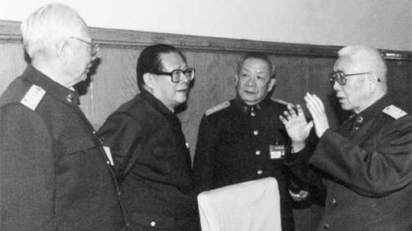 邓小平在台海问题上,要求江泽民不要争功,不要冒进。(网络图片)