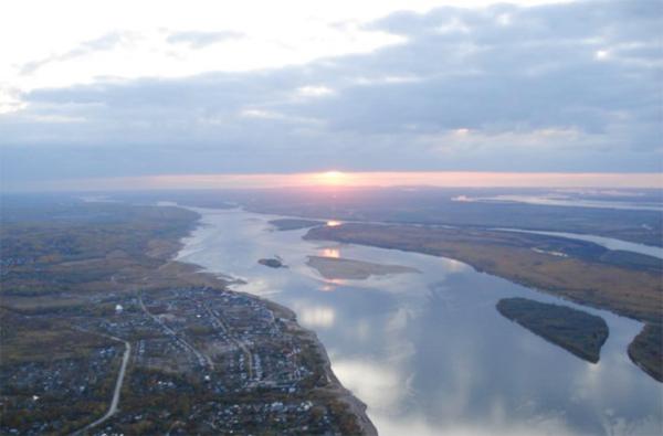 唐努乌梁海，位于外蒙古的西北，是一个群山环抱的盆地，面积17万平方公里。唐努乌梁海地区原属于中国领土的一部分。