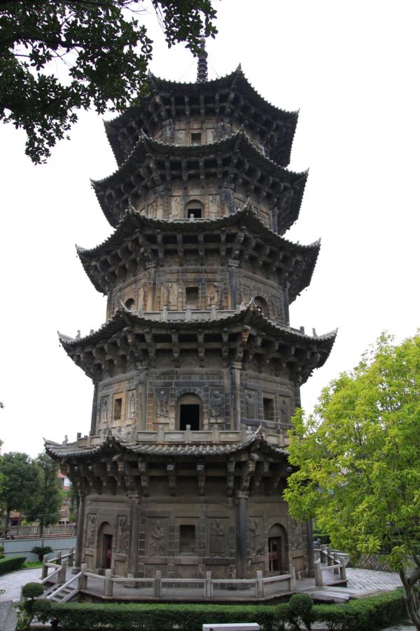 镇国塔（Zhangzhugang/Wikipedia/CC BY-SA 4.0）