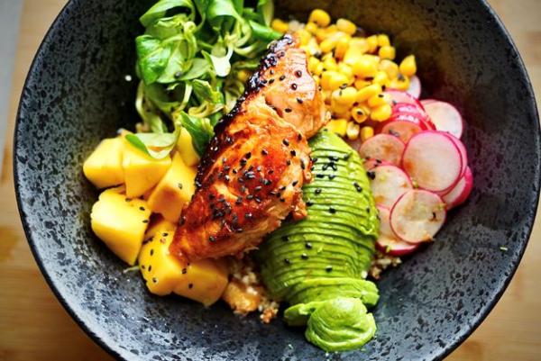 夏威夷盖饭   （以下图均来源：阿隋厨房视频）