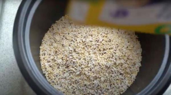 夏威夷盖饭   （以下图均来源：阿隋厨房视频）