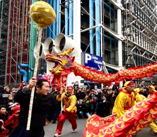 巴黎地区各地年味浓