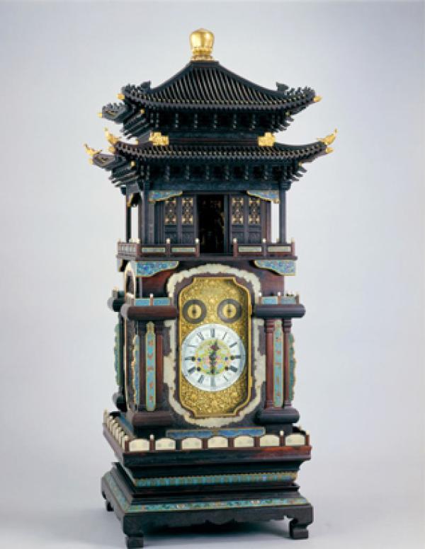 紫檀嵌珐琅重檐楼阁更钟(北京故宫博物院)