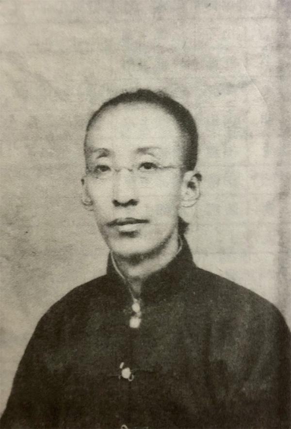 钱崇威(公有领域)