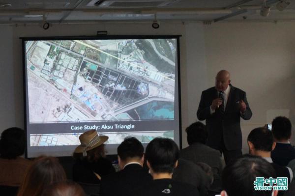 位于中国新疆维吾尔自治区阿克苏市的集中营(图片来源:神谷昂志、黎宜明/看中国摄影)