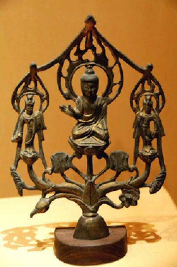 铁铸金涂塔(公有领域)