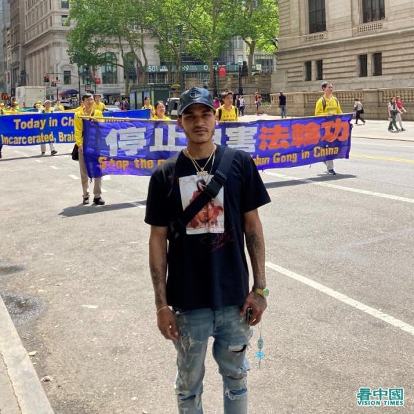 时装设计师劳伦斯 • 麦克勒(Lawrence Meckler)(看中国摄影:張正)