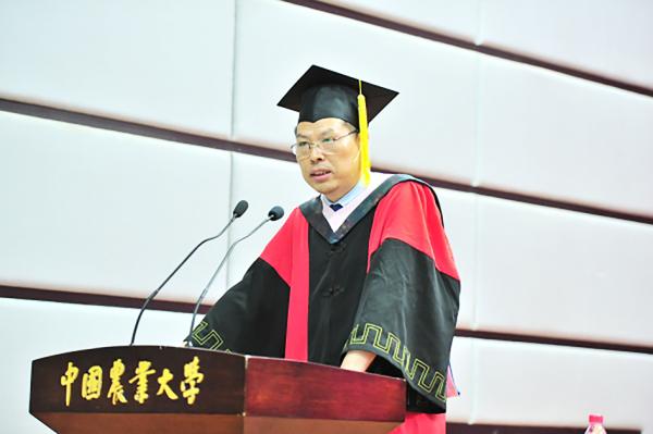 中国农业大学人文与发展学院院长叶敬忠