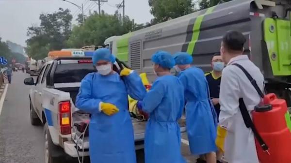 涿州城区进行大面积消杀。(图片来源:视频截图)