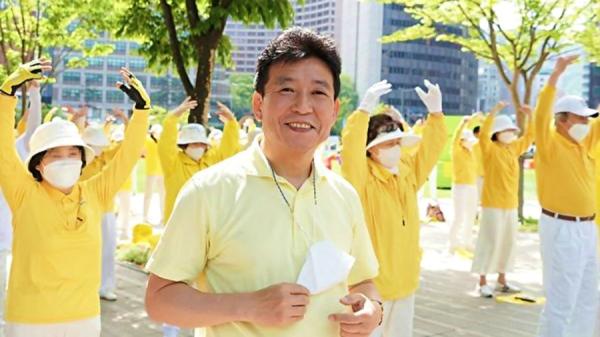 忧郁缠身的知名电视人金炅一因为阅读一本书绝境“重生”,改写了往后的命运。(图片来源:作者提供)