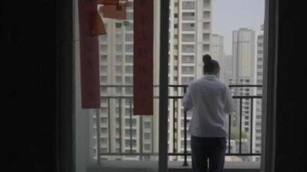 近日一段被中共禁播的纪录片《我家住在烂尾楼》,在Youtube上架后立即引发关注。(图片来源:网络图片)