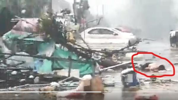 江苏宿迁多地遭遇强龙卷风突袭,造成人员伤亡。(图片来源:视频截图)