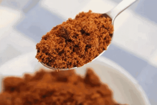 吃红糖,既补血又活血,让气色变得更好。(图片来源:网路截图)