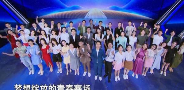 央视这个大舞台就像一座围城,外面的人削尖脑袋想进来,里面的人却千方百计想出去找机会。(图片来源:网络截图)