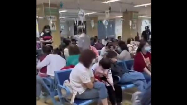 北京儿童医院肺炎支原体患者爆满,(图片来源:视频截图)