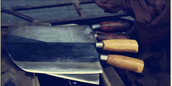 赊刀人的刀只赊不卖。 (图片来源:网络截图)