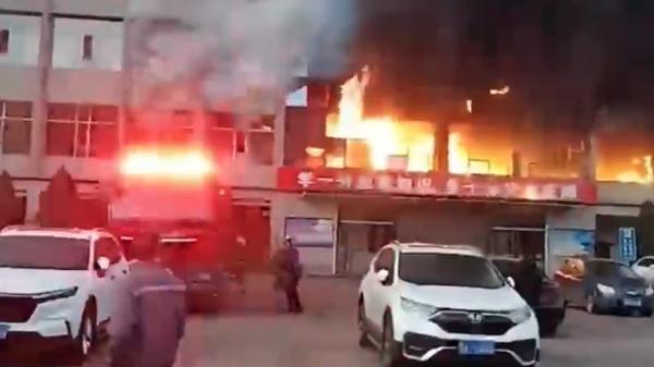 山西吕梁一煤业公司联建楼火灾致26死。(图片来源:视频截图)