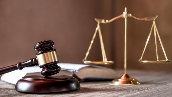 裁判文书不对外公开,将开启新一轮的司法腐败。(图片来源:网络截图)