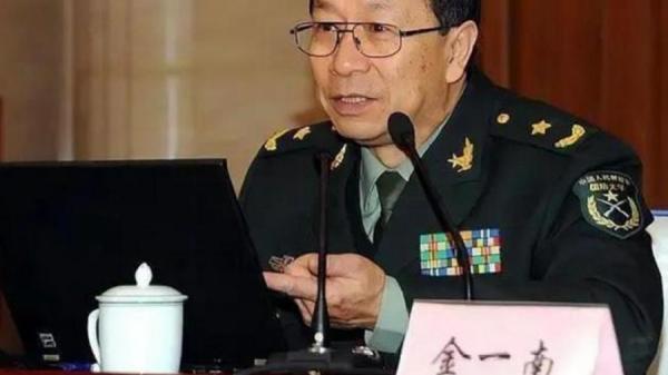 胡锦涛与习近平的最爱,国防大学战略研究所教授金一南,红二代中的宠物。