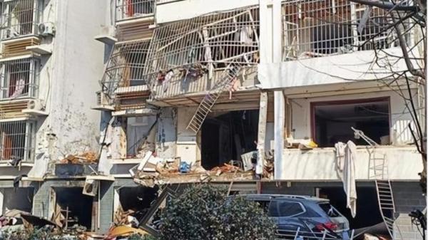 河北邢台一小区大年初四一早发生爆燃。(图片来源:网路截图)