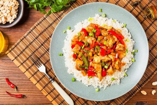 快炒即可上桌。