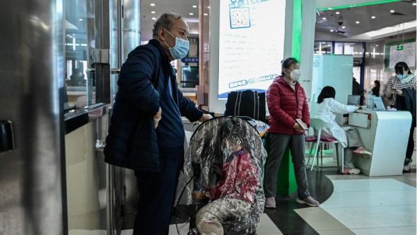 2023年11月23日北京一家儿童医院候诊区。(图片来源:Getty Images)